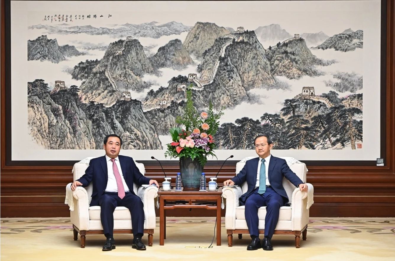 Beijing’s mayor shares experience to improve environmental quality